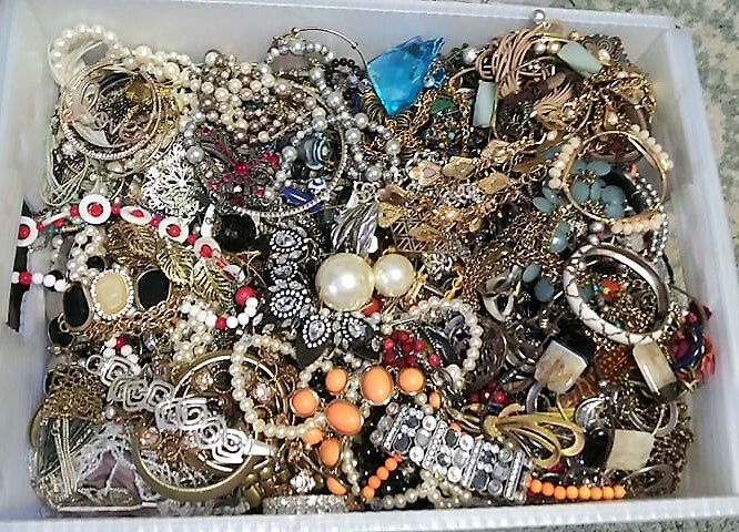 Huge Jewelry Hunt Lot 3 LBS Unsearched Unsorted Piece Parts Tangles Rhinestone +