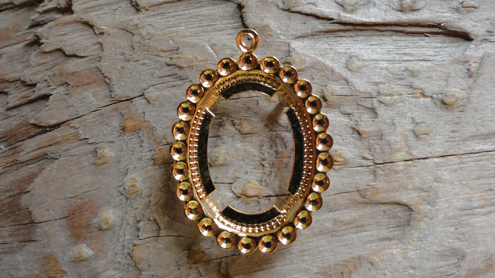 Beaded Pendant Hamilton Gold Plated 13x18mm Oval No locket loops (pkg 6) 0523