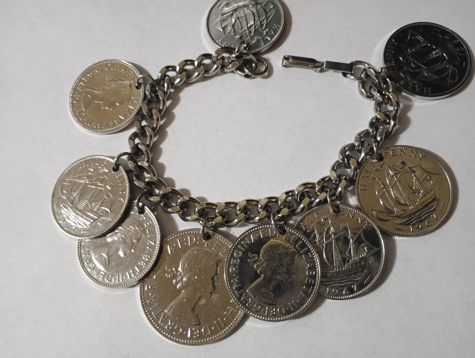 Vintage Great Britain Coin Charm Curb Link Bracelet 1966-67