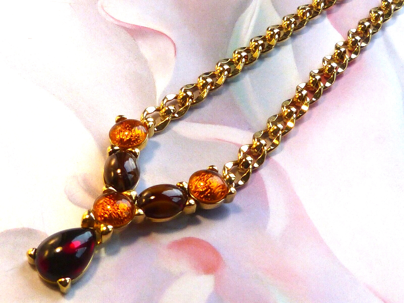 MONET Necklace Vintage 1980s Gold-plated Red Gold Foil-backed Glass Cabouchons
