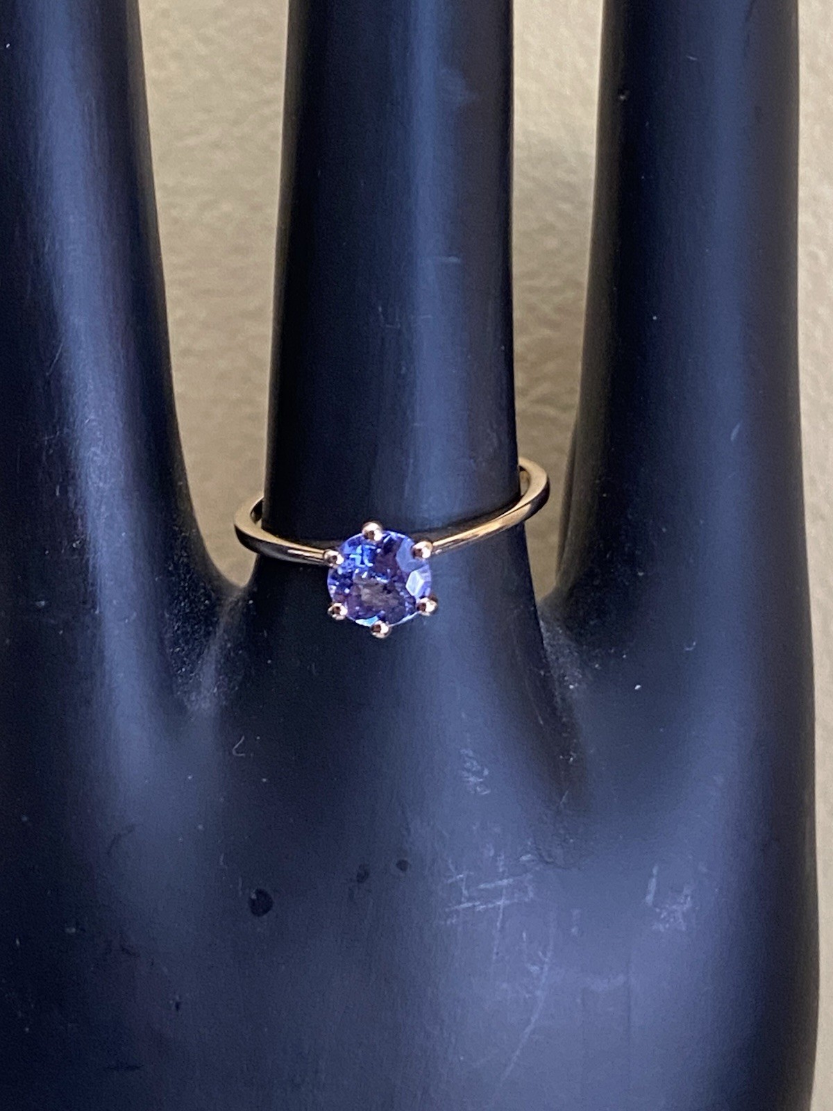 Hallmarked 9 Carat Yellow Gold Tanzanite Solitaire Ring Size S