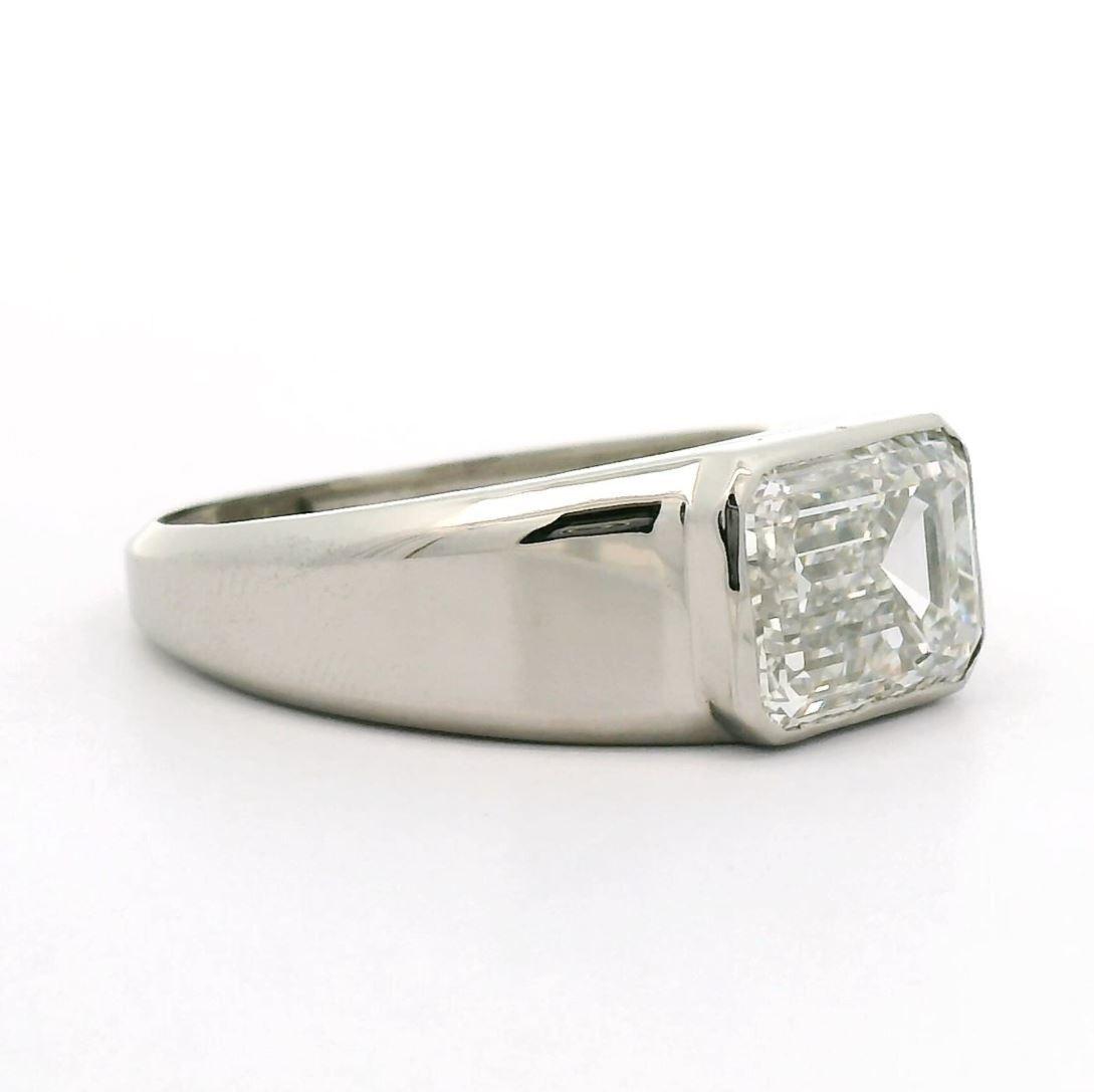 IGI Certified 5.51Crt Lab Grown Emerald Cut Diamond F Color VVS2 925 Silver Ring