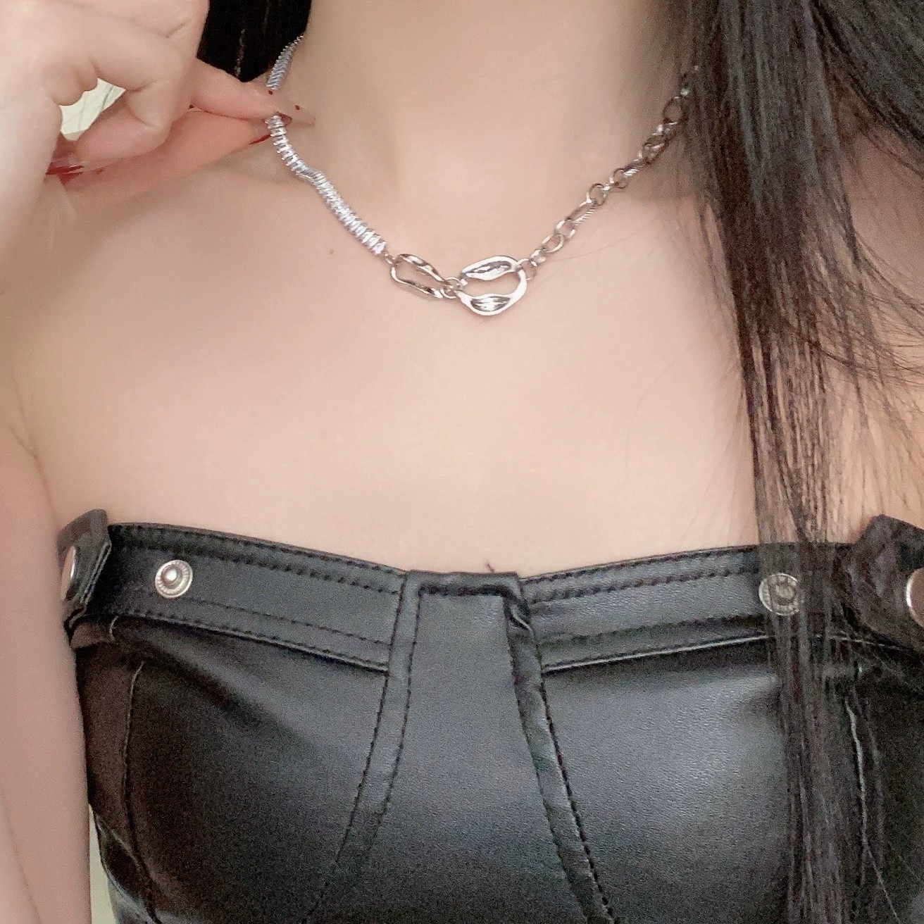 Irregular Oval Chain Link Shiny CZ Spliced Silver Plated Alloy Pendant Necklace