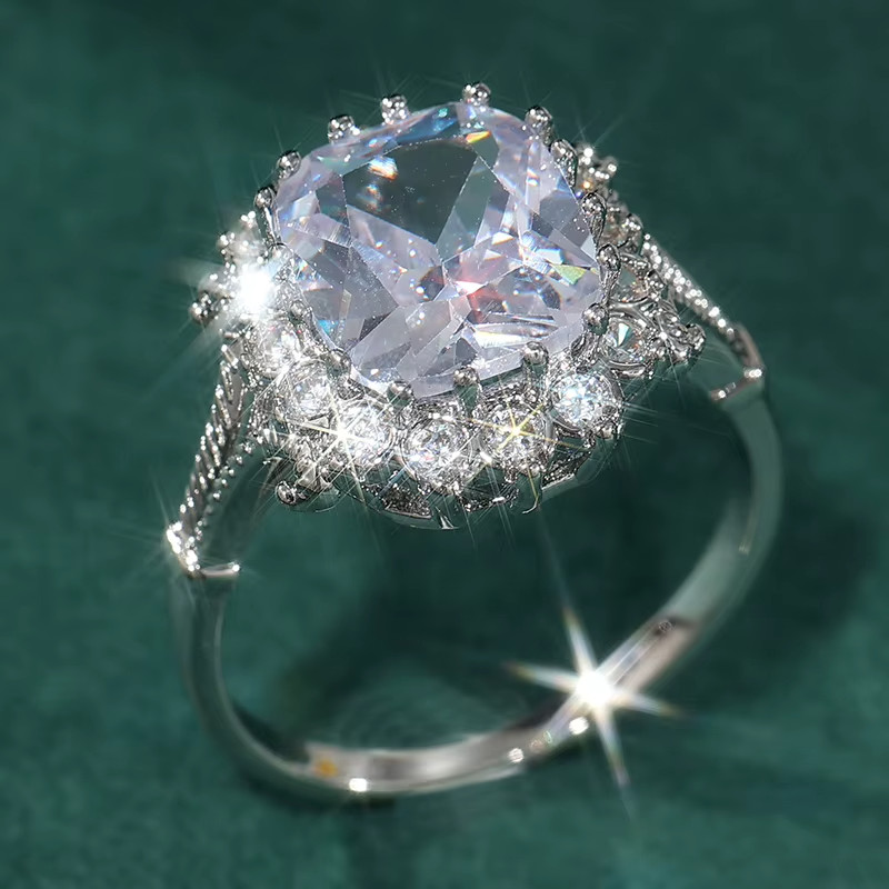 Silver Radiant Sparking Oval Cut Full Inlaid Synthetic Zircon Wedding Big Ring