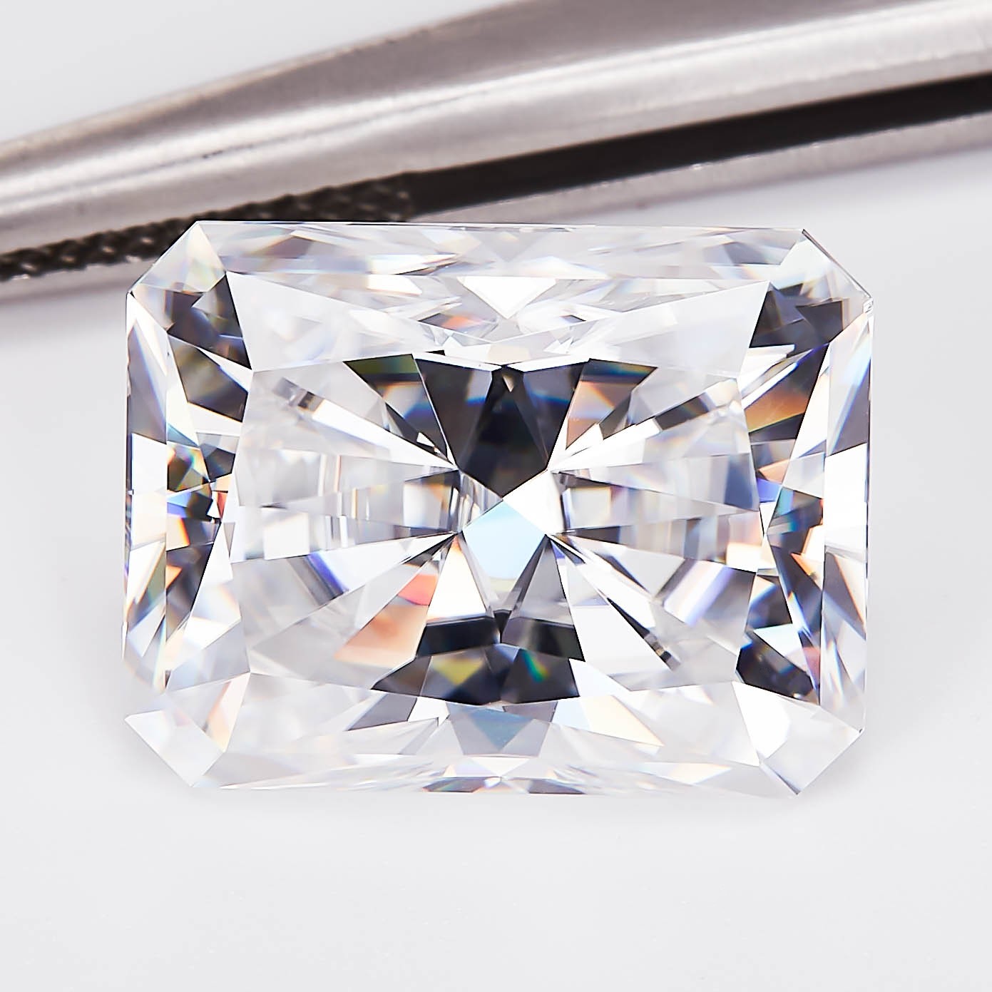 US Exquisite Radiant Cut Loose Moissanite Stone 0.2ct-10ct VVS1 GRA Certificate