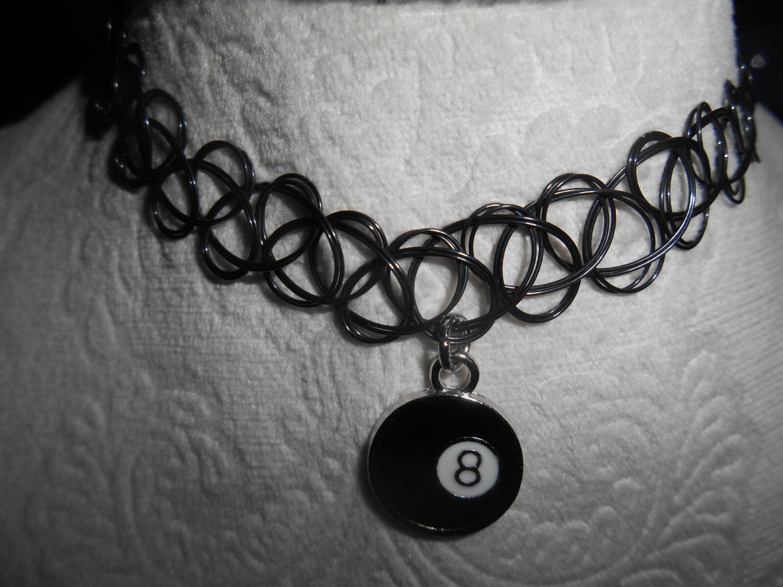 8-Ball BLACK CHOKER