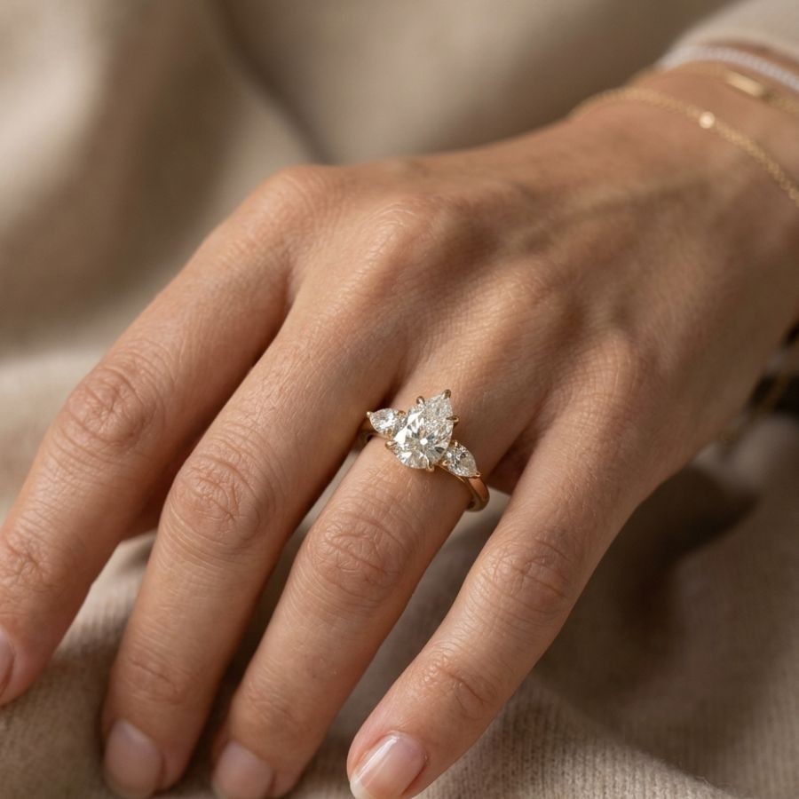 2.30Ct Pear-Cut VS1 Lab Grown Diamond Wedding Engagement Ring 14k Yellow Gold