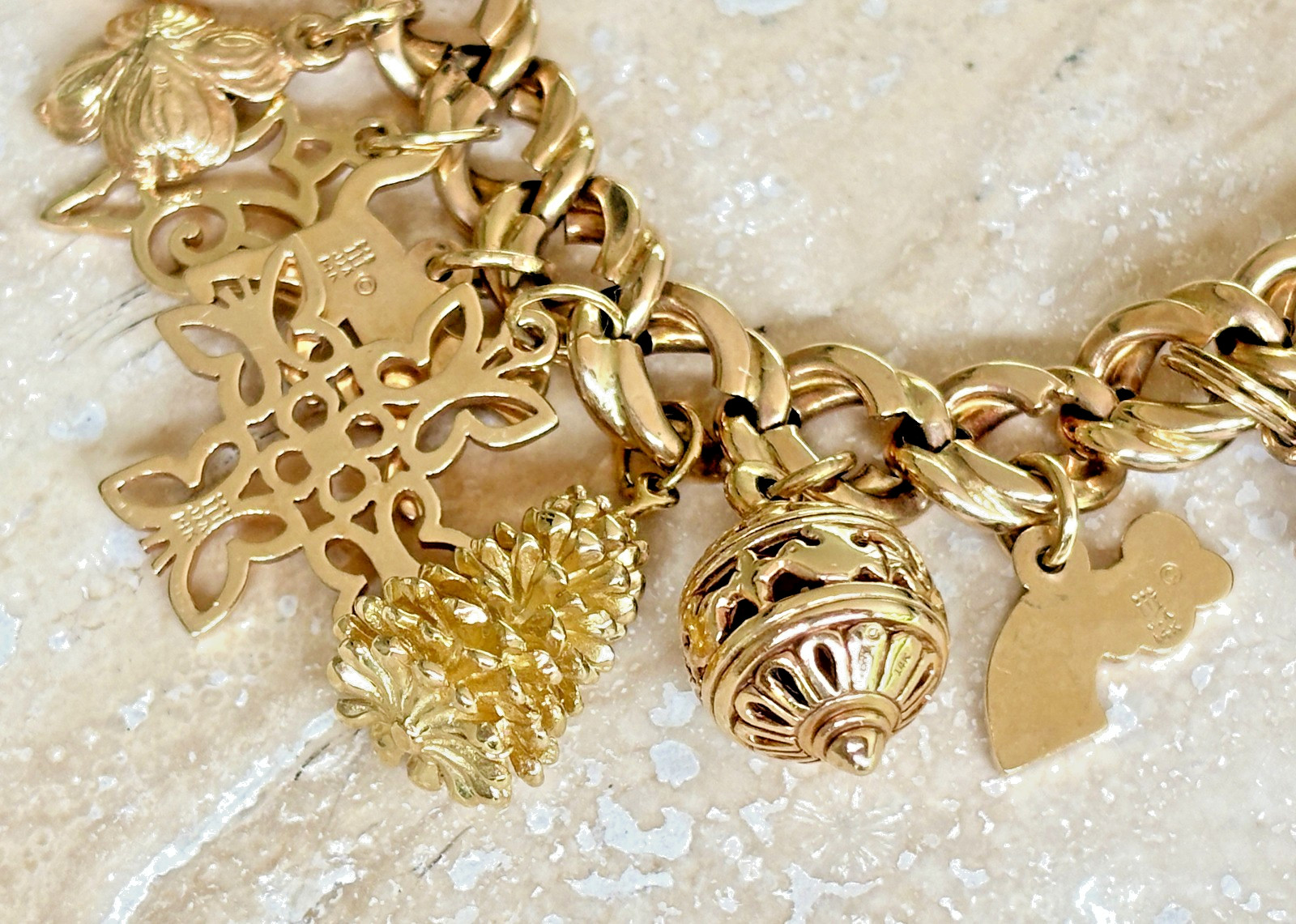 Gold Charm Bracelet with 20 Charms – Mostly Retired James Avery – Appr. 59 Grams