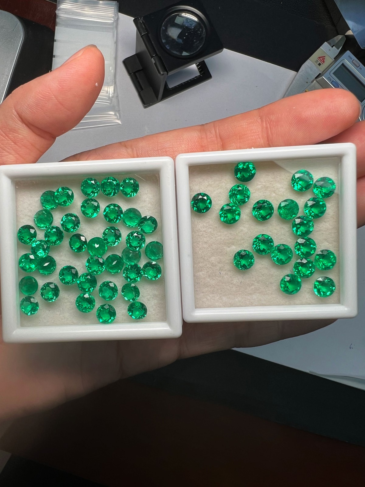 Lab Grown Columbia Emerald 0.5-10ct Round Cut VVS1 for Jewelry Making AGL