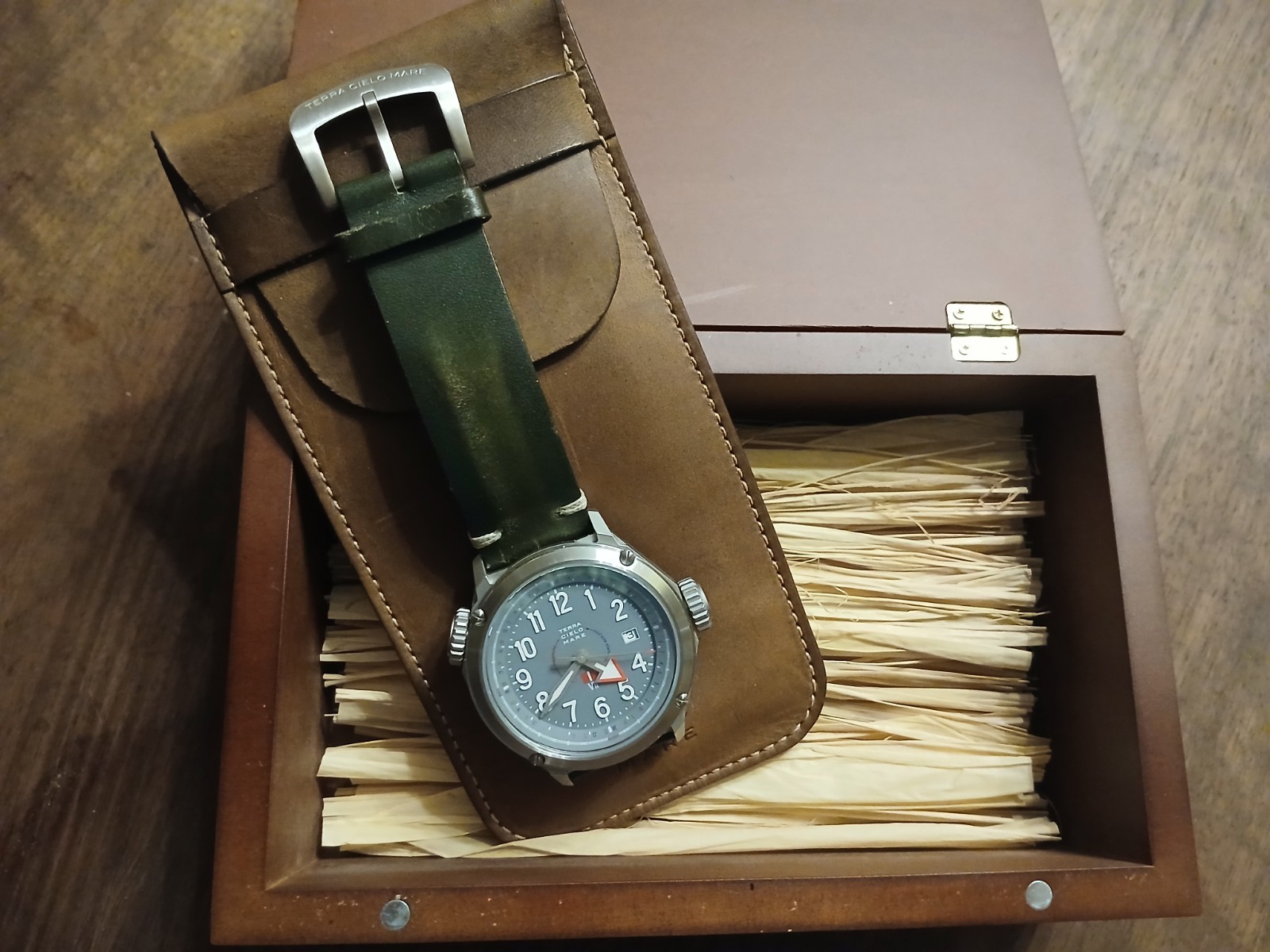 Terra Cielo Mare Orienteering M13/40 Men’s Watch. Italian Made, Swiss Movement