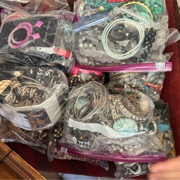 1 Pound Lb Mystery PREMIUM Jewelry Lot VTG to Modern Wearable (READ DESCRIPTION)