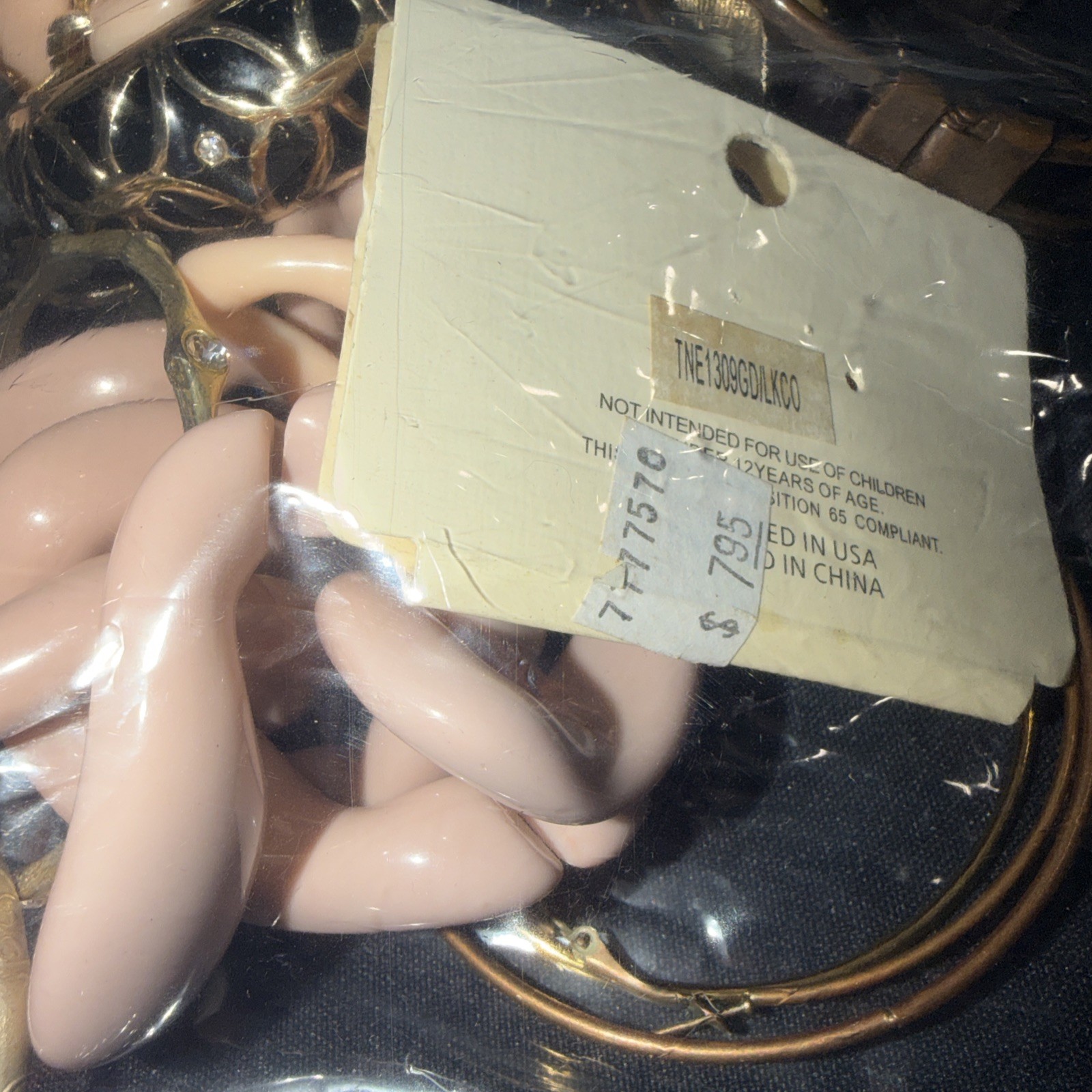 3 Pounds Unsearched Lot Jewelry Old Vintage & Modern Wear & Junk Mixed In.