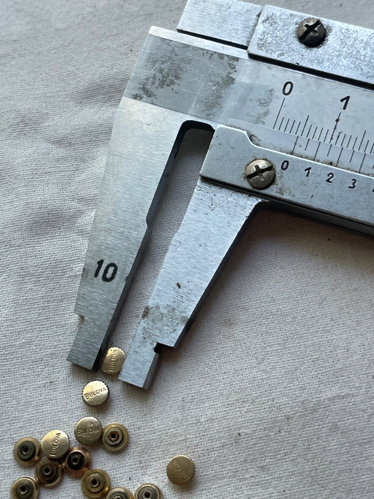 Multi lot – 1 piece vintage Gold filled 4.5mm crown for Bulova watch