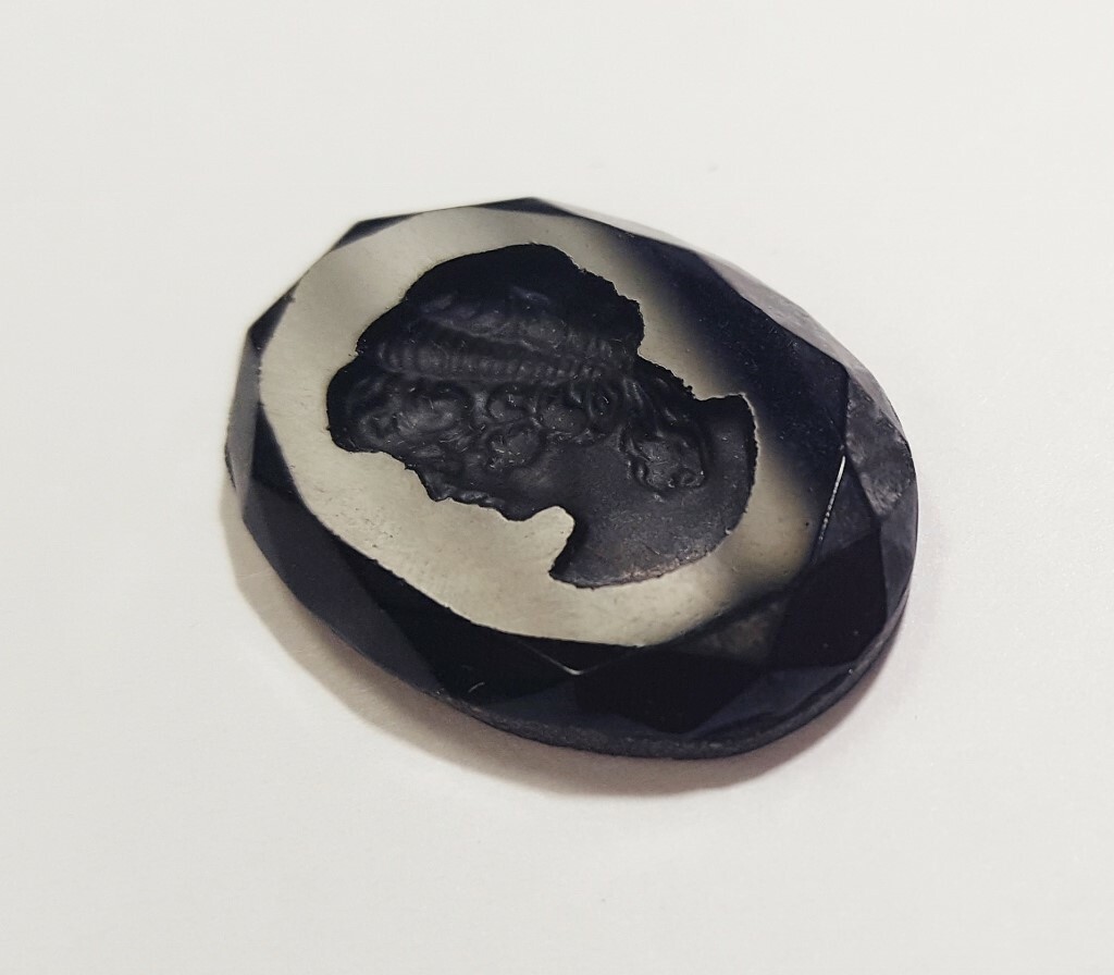 2 Vintage Glass Black & Hematite Lady Headband 25x18mm German Intaglio Cameo 271
