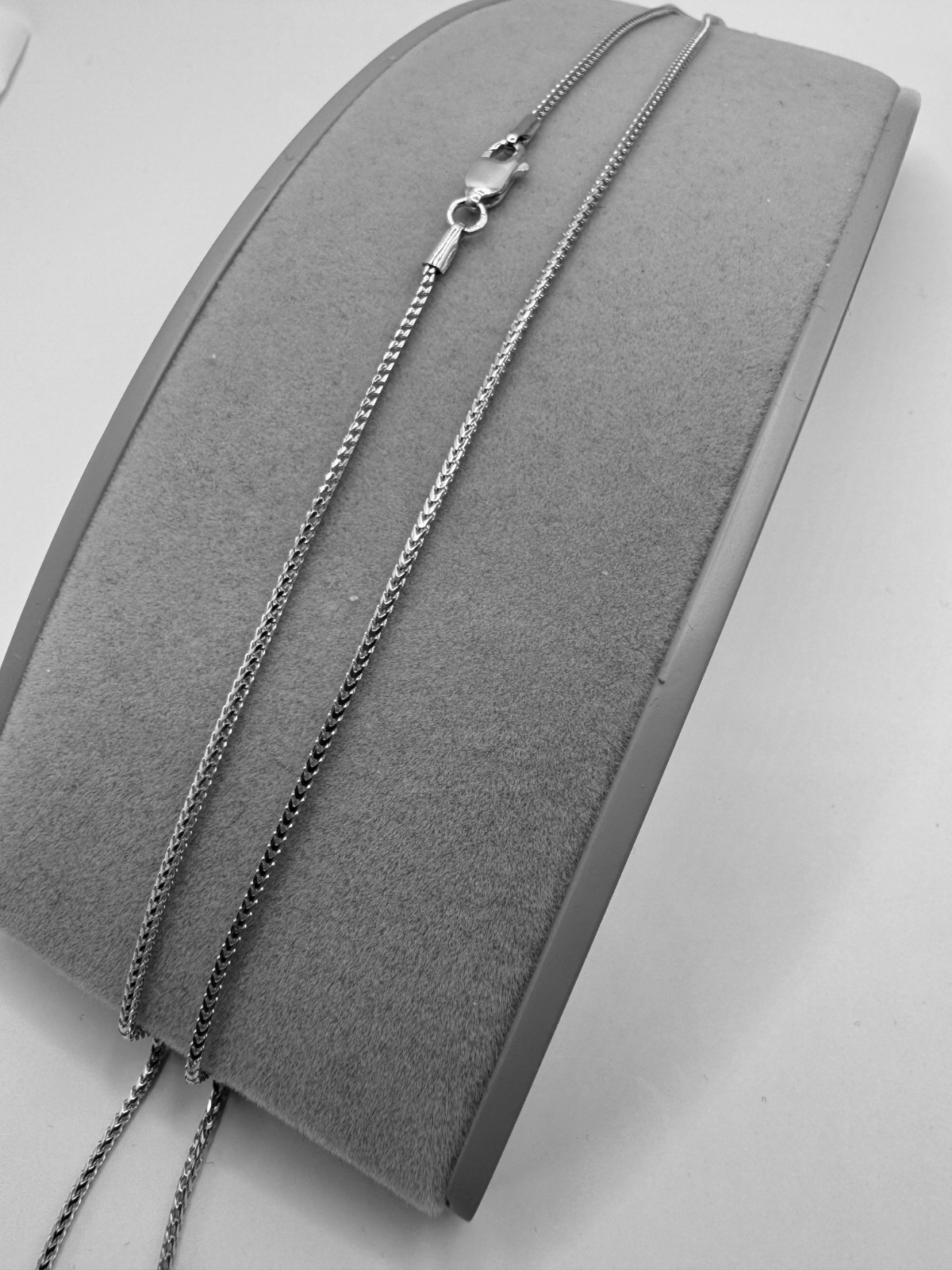 9ct Solid White Gold Franco 1.2mm Chain Necklace 20 Inch/50cm (AWFR40)
