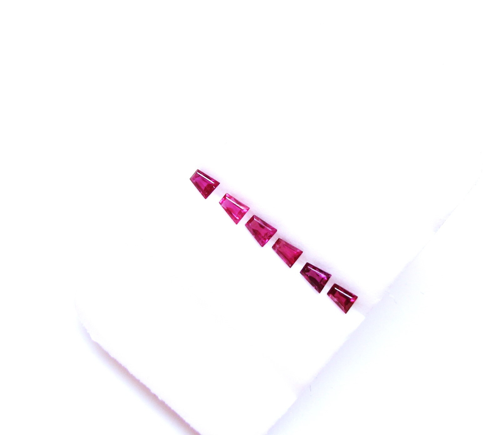 Natural Tapered Baguette Thai Ruby 6 Pcs 1.38 Cts Tol 3.8-4×2.8-3×2-2.2 MM LxWxW