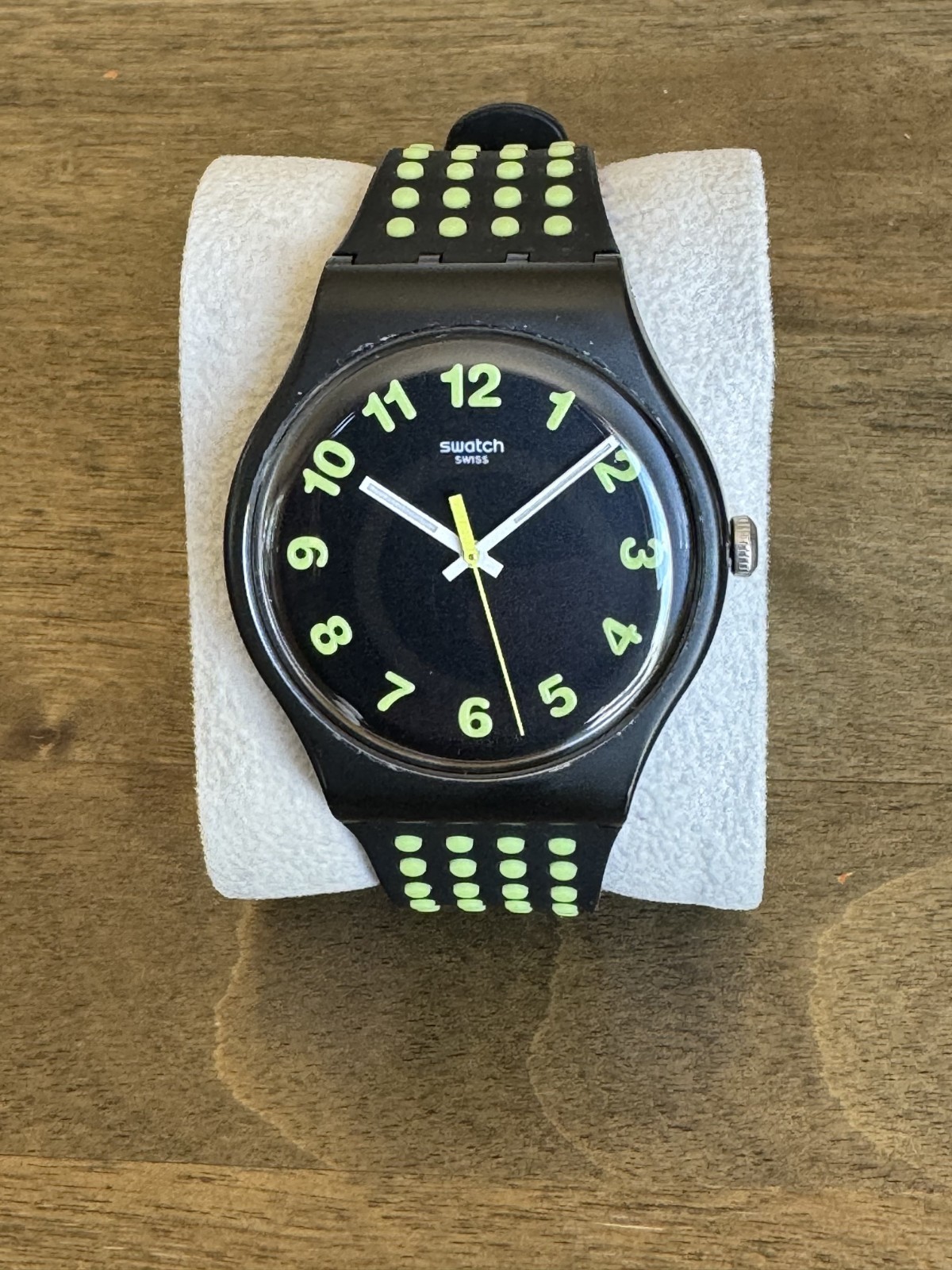 Swatch SUOB147 “Punti Gialli” Swiss Quartz Watch