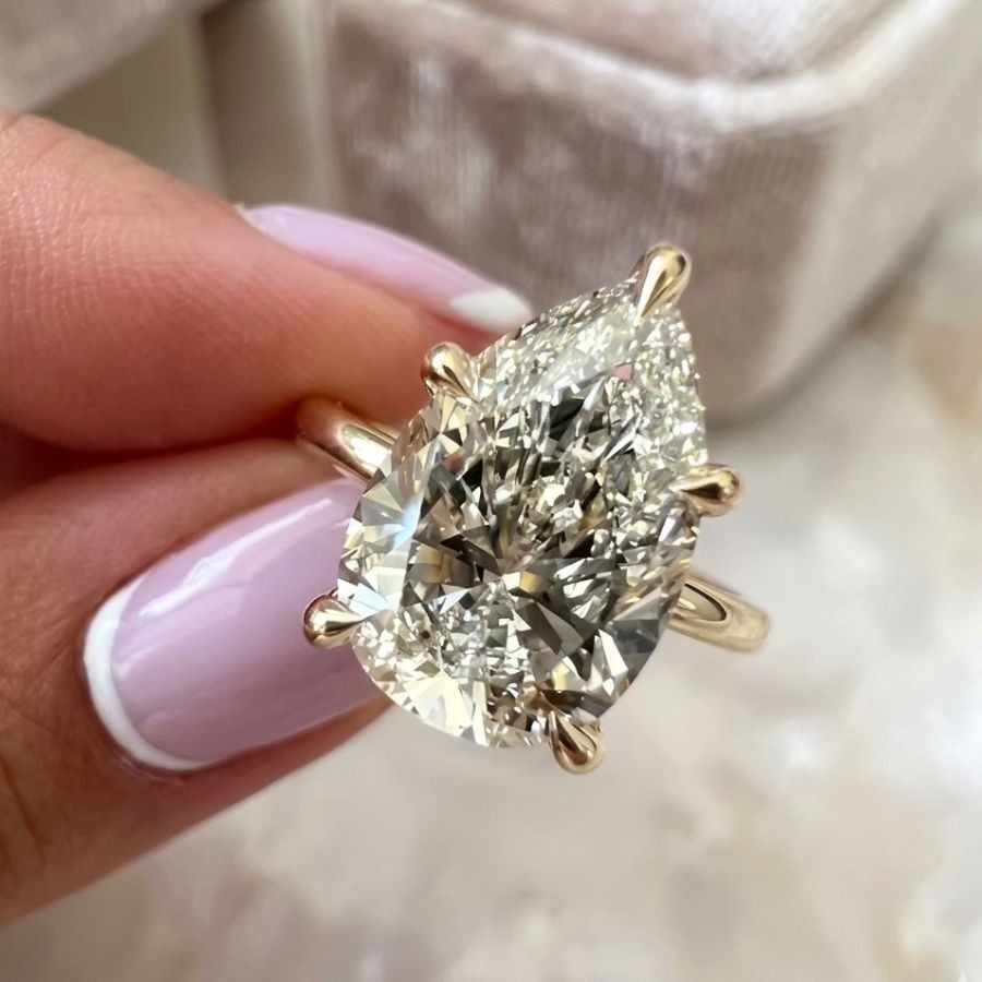 3.00 Ct Pear-Cut VS1 Lab Grown Diamond Wedding Engagement Ring 14k Yellow Gold