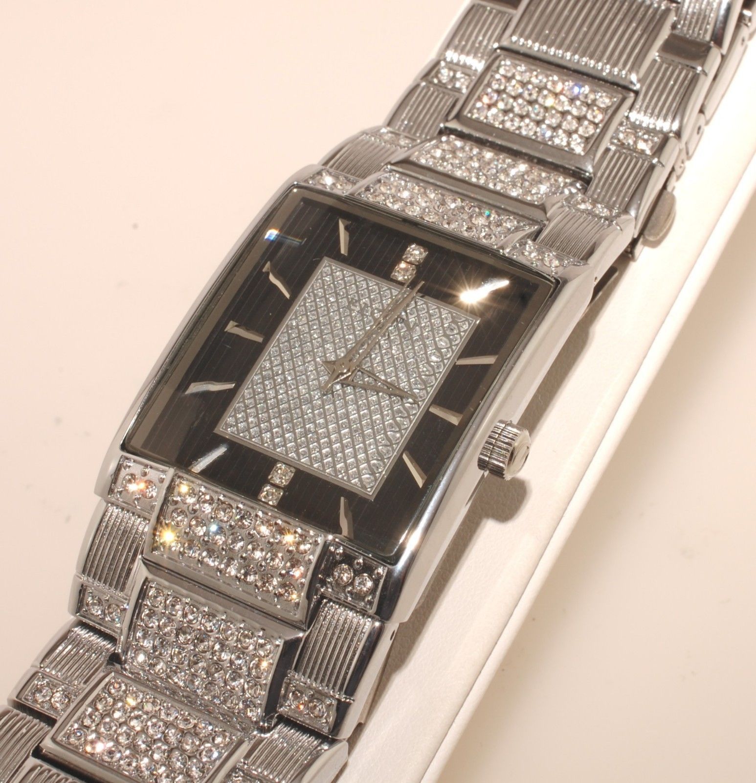ELGIN Men’s Watch Analog Silver Color New Original Box 10 years warranty