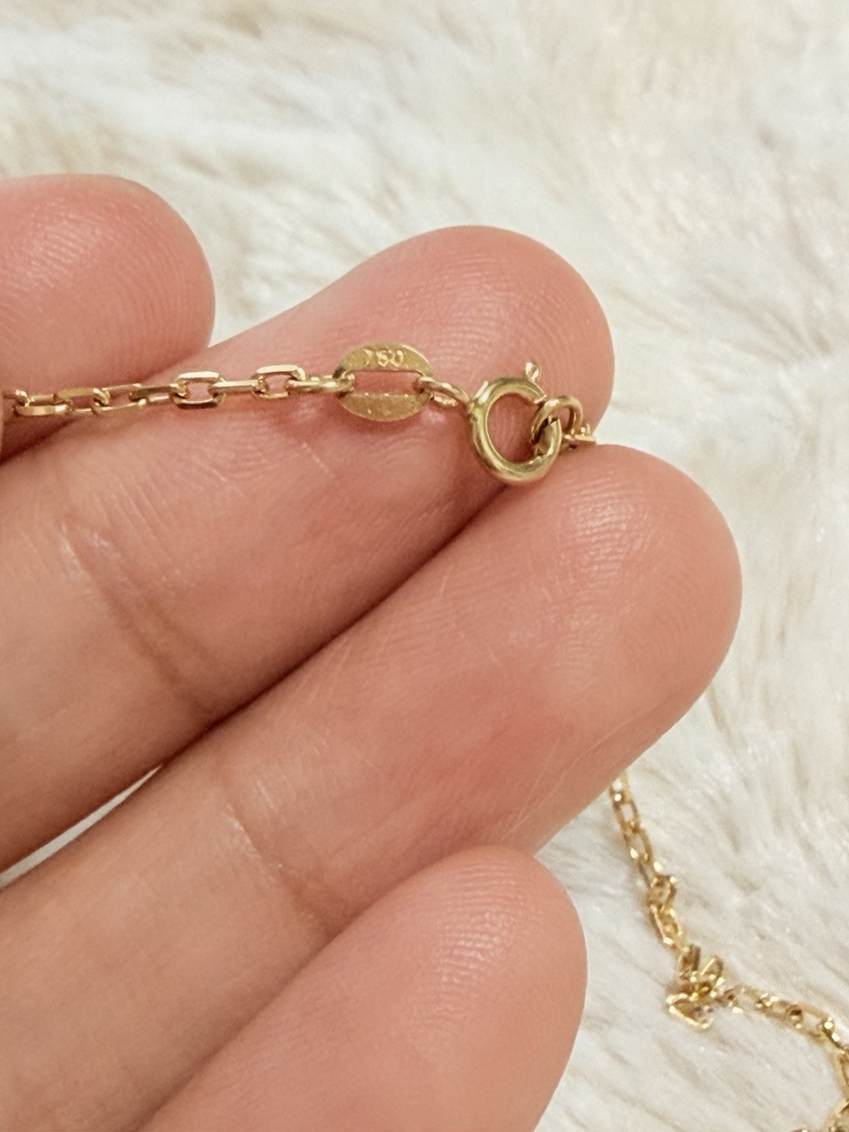 18 Karat Solid Gold Heart Necklace, 17 Inches