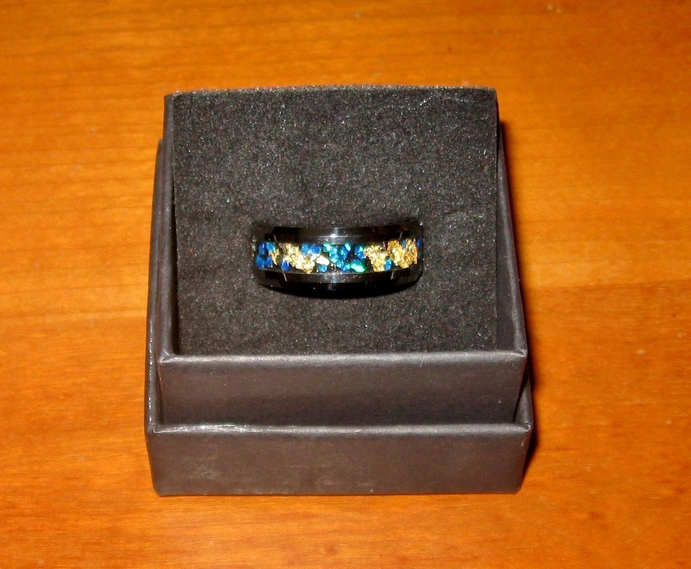 Men’s Ring Silvertone Trim Band Sz 9 Blue w Gold Leaf Flakes Modern Wedding Ring
