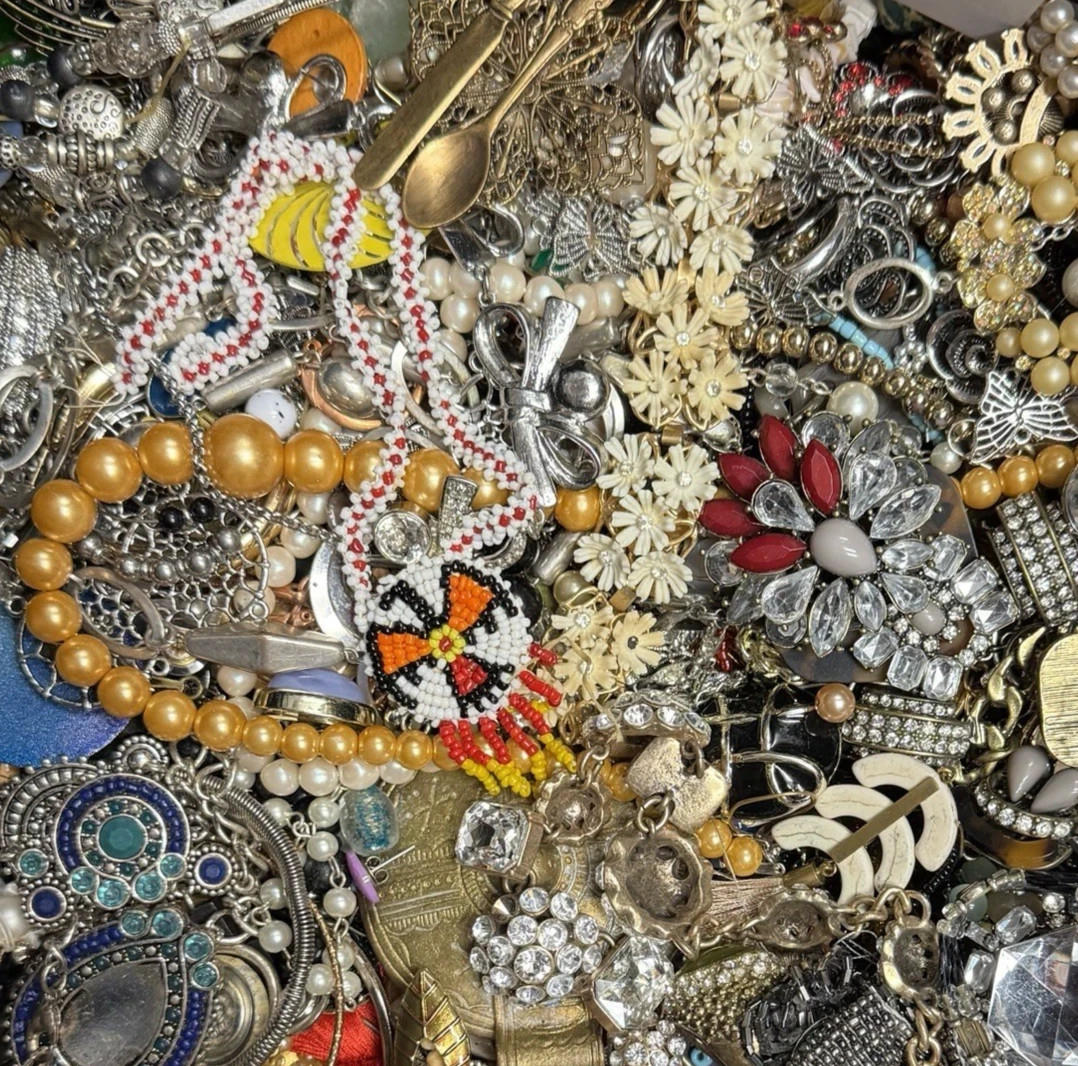 3 Pounds Unsorted Huge Lot VTG Jewelry Vintage Now Junk & Wear Resell Tangled In