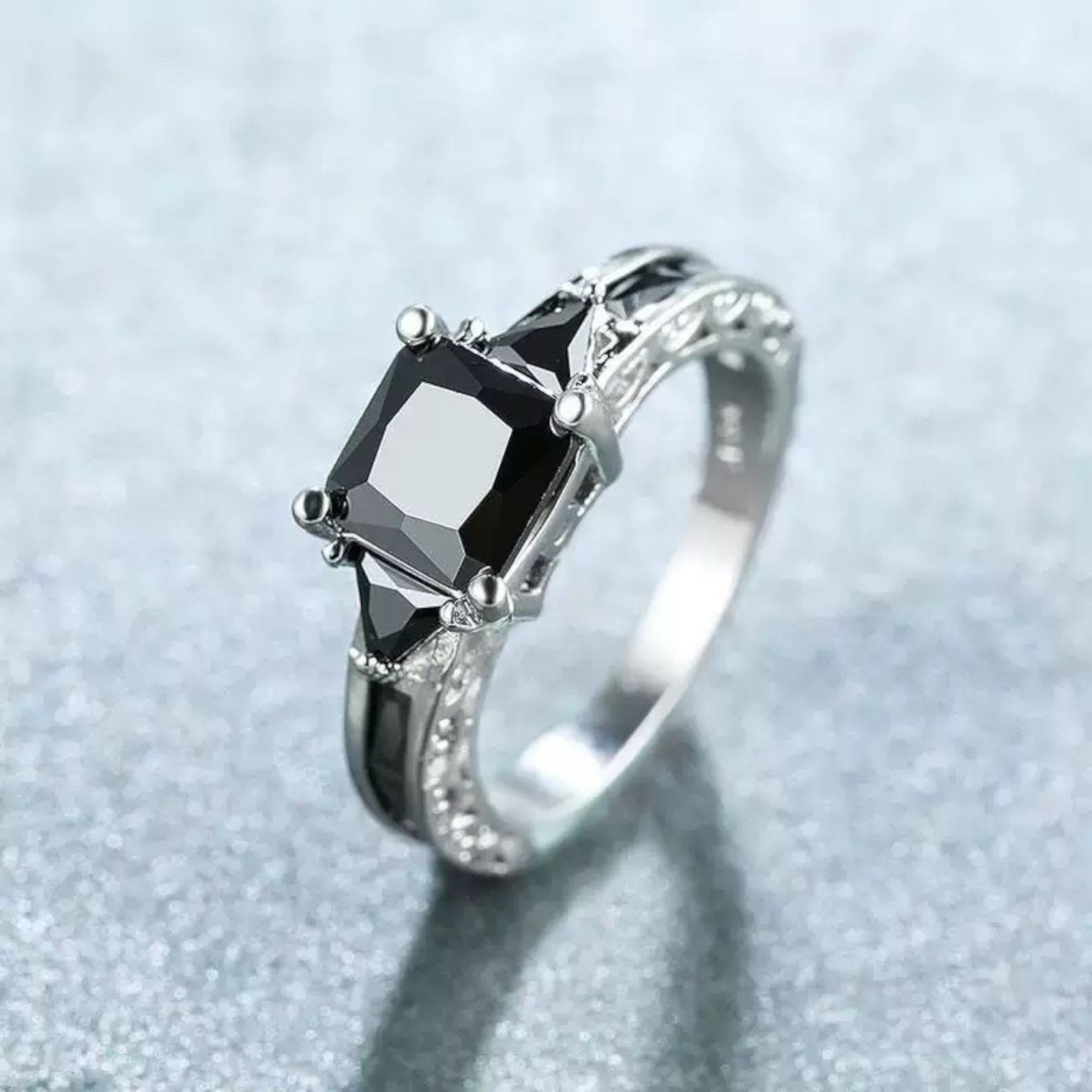 Fashion 925 Silver Ring Women Jewelry Cubic Zircon Wedding Ring Size 6-11. A85
