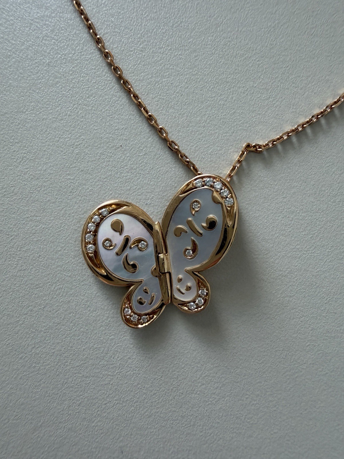 18K Korloff Paris Rose Gold Butterfly Necklace Mother of Pearl Diamond