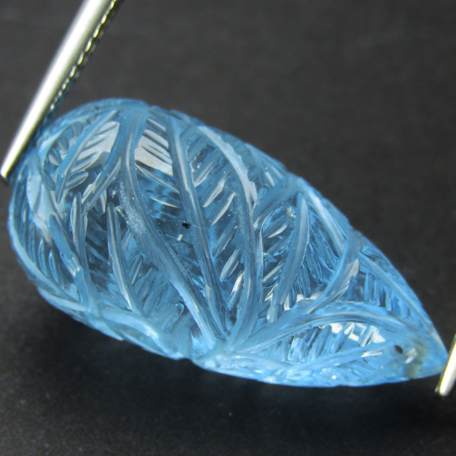20.52Cts Artistic Carving Natural Swiss Blue Topaz Briolette Drop Gem With Hole