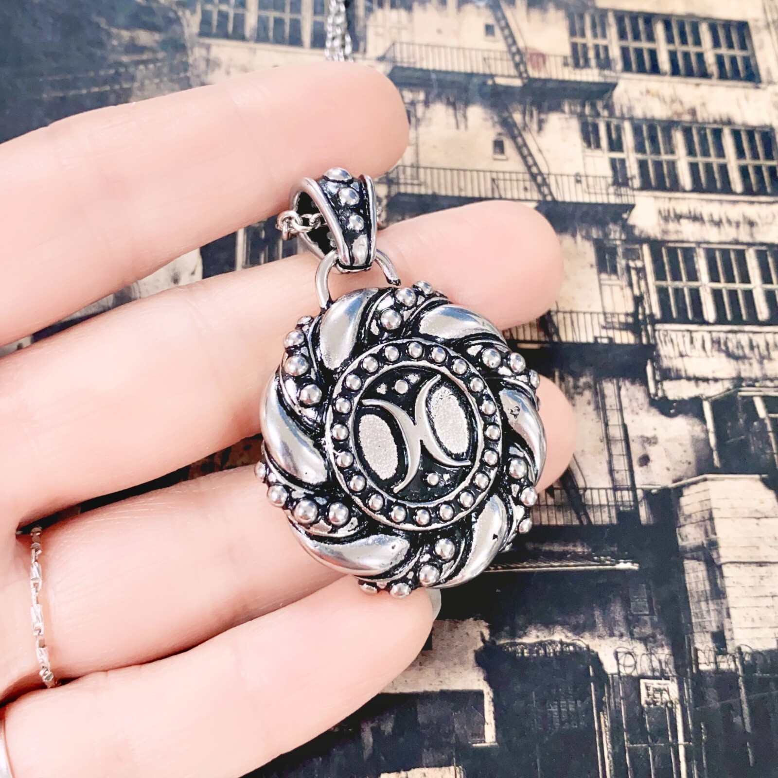 twist round necklace clear faceted glass stainless steel pendant necklace