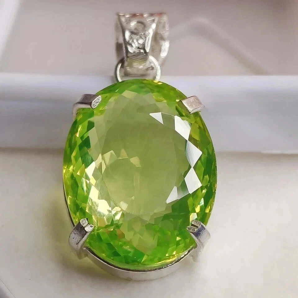 30 Ct+ Certified Natural Green Peridot Oval 925 Solid Silver Pendant Gemstone