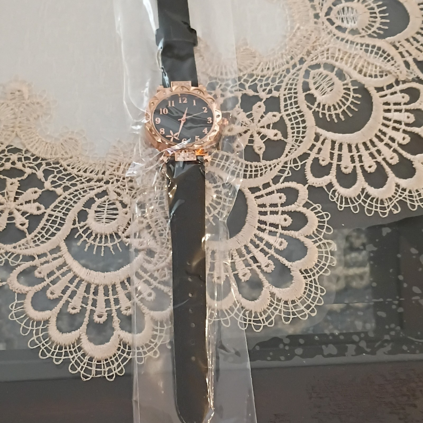 Women’s Rose Gold Tone Round Analog Wristwatch Black Band Floral Dial Arabic