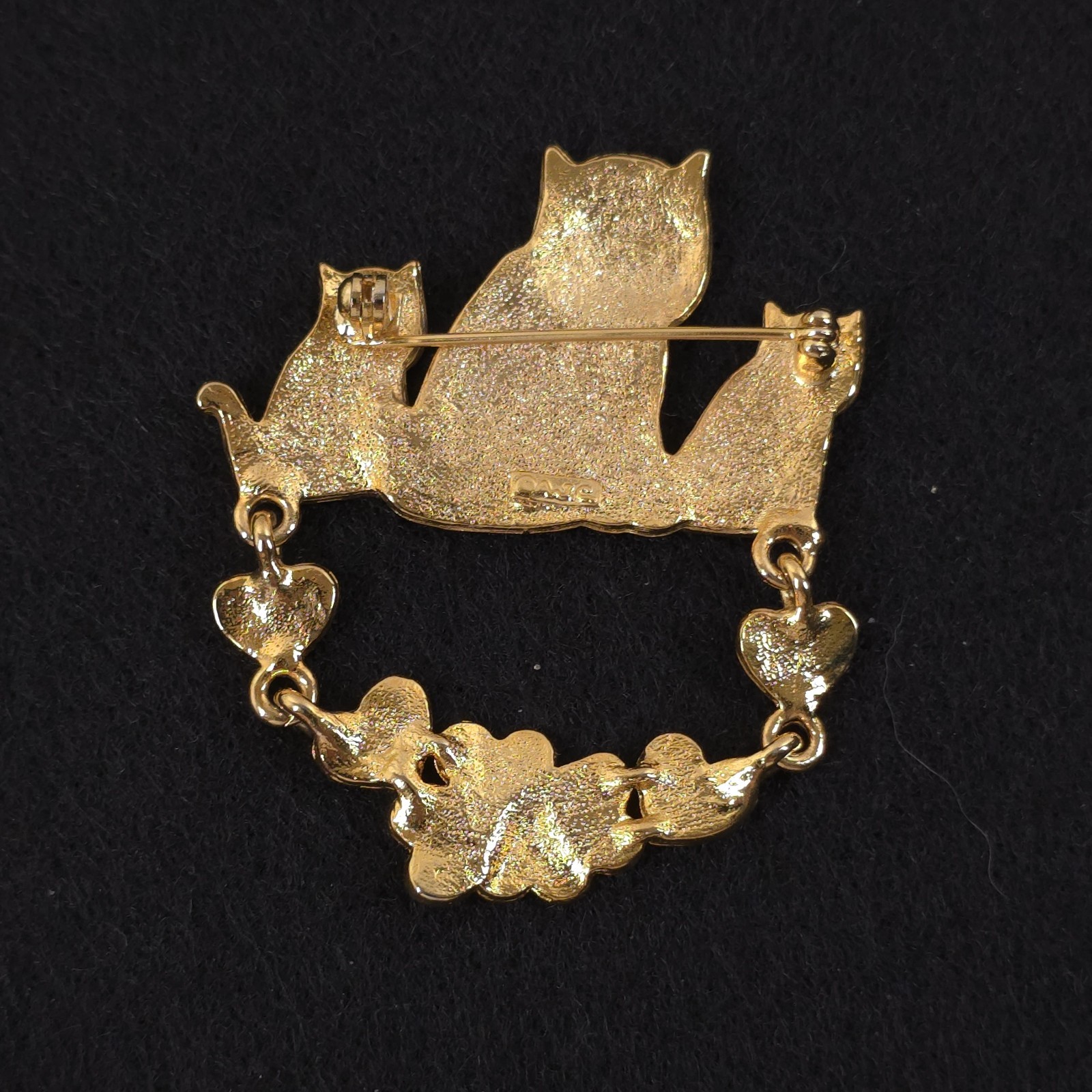 Vintage AJC Cat Family Dangle Hearts Brooch Gold Tone Mama Kittens Pin