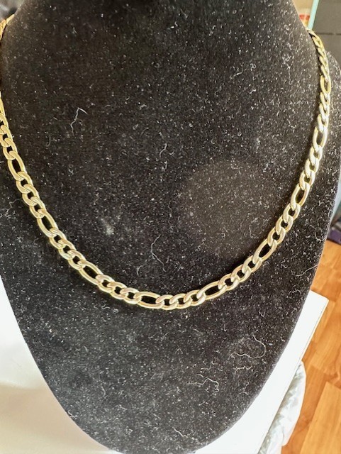 Classic gold-plated 24 inch stainless steel Figaro chain with lobster clasp.