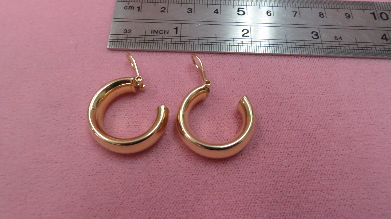 14k Pure Y. Gold None Pieced Omega Back Hoop Earrings 3.67 Grams (#60)