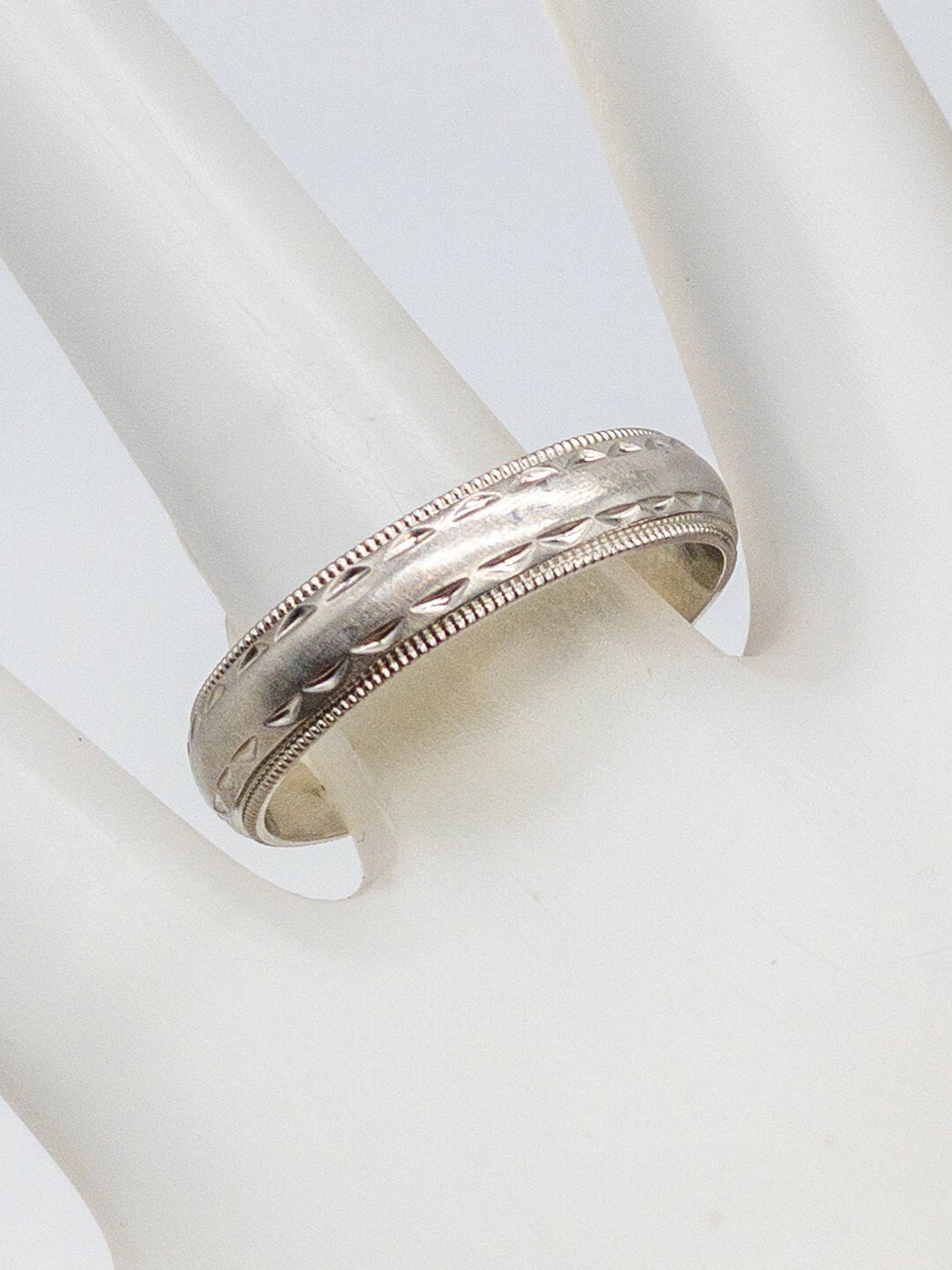 NOVELL Signed $2000 6mm Platinum Wedding Band Ring SZ 10