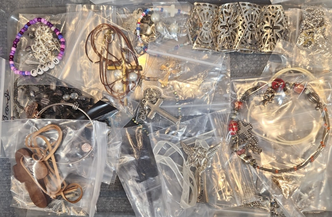 Jewelry Wearable Christian Collection 5 Lbs Lot # 712 See Description