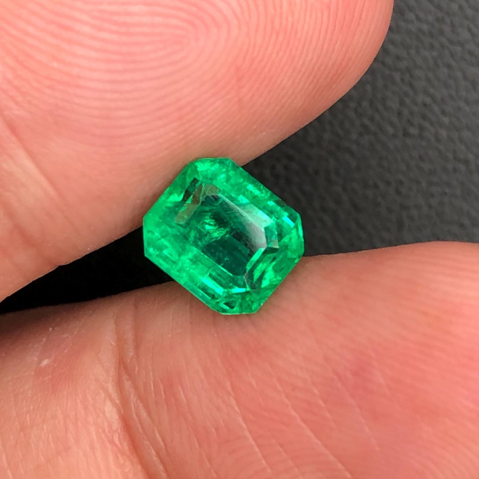 Flawless Natural 4.55 Ct Green Emerald GIE Certified Emerald Cut Loose Gemstone