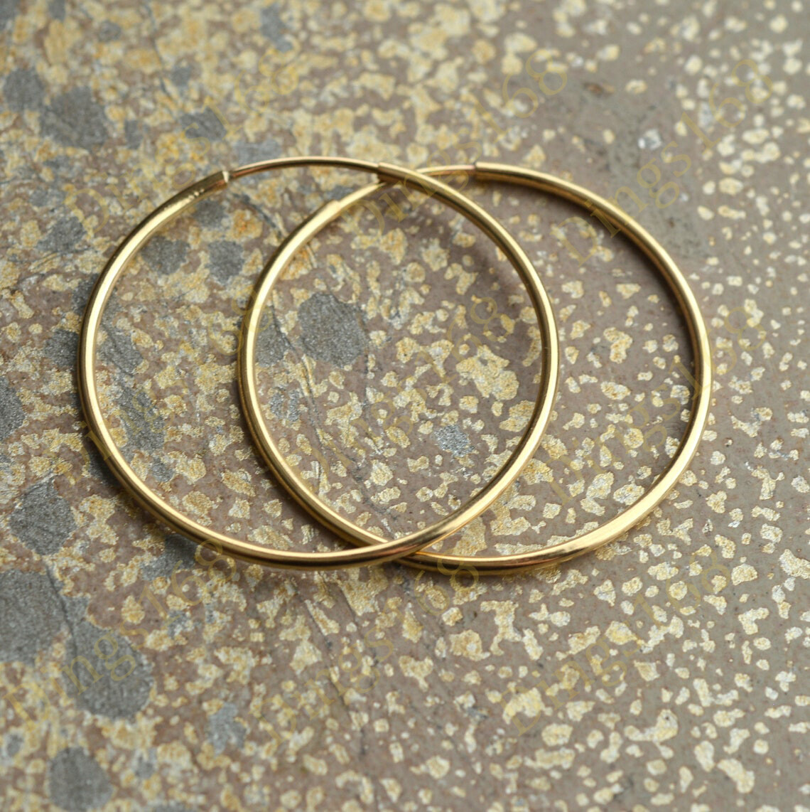 18K Yellow Gold Filled Tarnish-Resistant 30mm/1.18″ Medium Endless Hoop Earrings