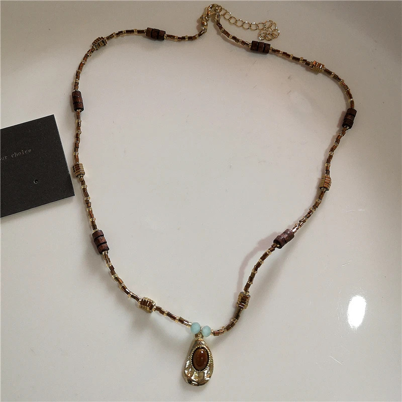 Women’s Vintage Leather Stone Pendant Beaded Choker Chain Necklace Y2K Jewelry