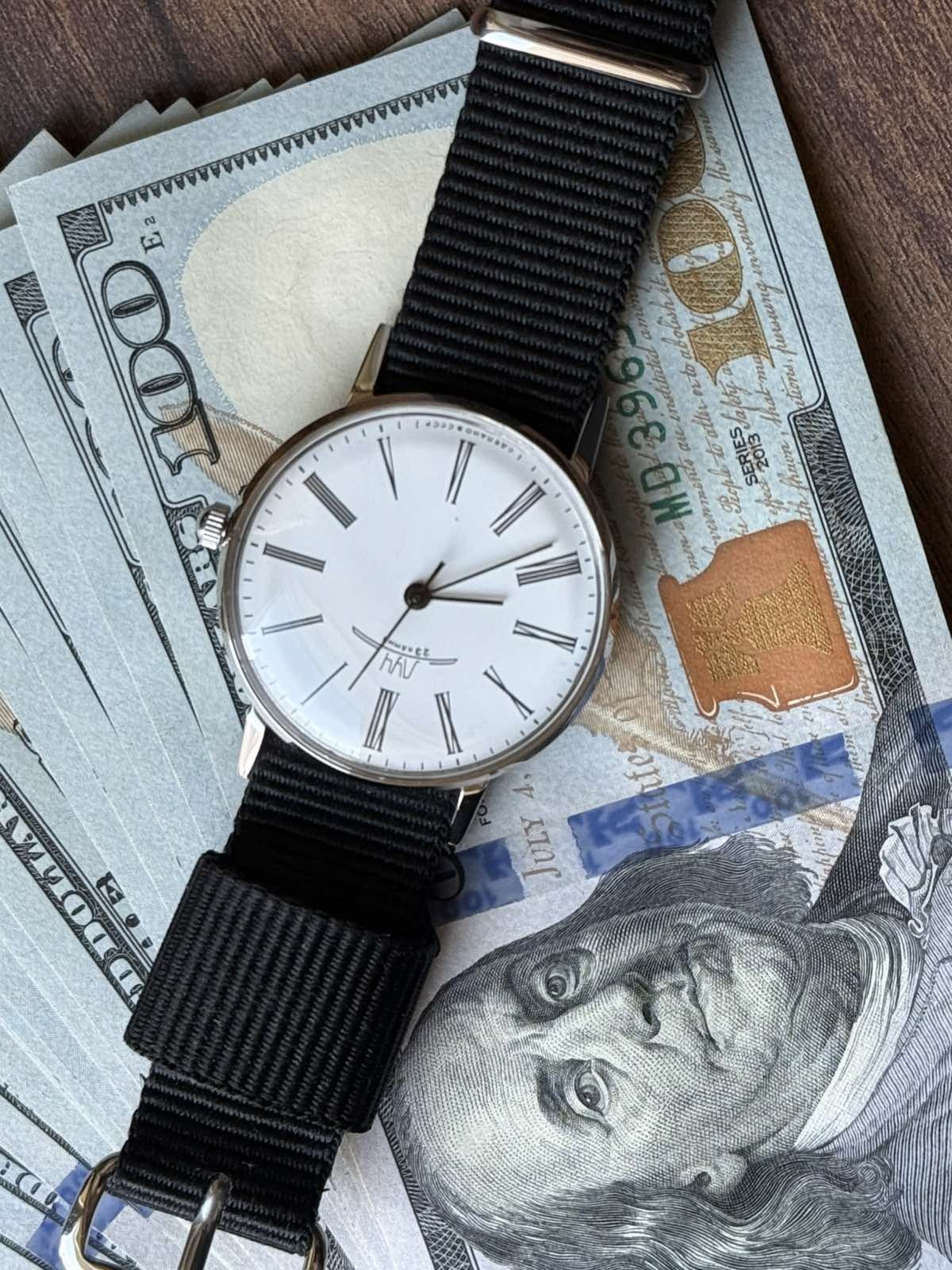 Luch Slim Deluxe Mechanical Watch Ultra Thin Vintage USSR Soviet Men’s Poljot 23