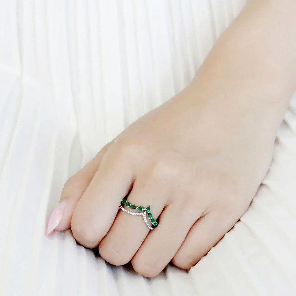 Women’s Chevron Ring, Emerald Glass, Stainless Steel, V-shape ring, Green stone