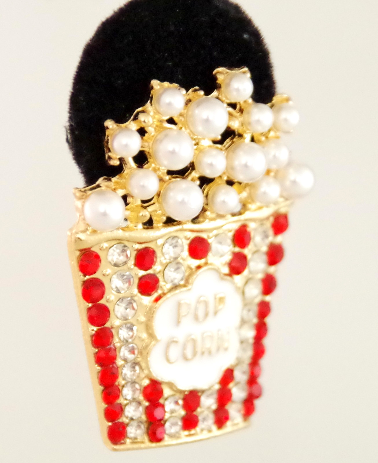 Cute! 1.5″ BETSEY JOHNSON TUB OF MOVIE POPCORN RHINESTONE & FAUX PEARL EARRINGS