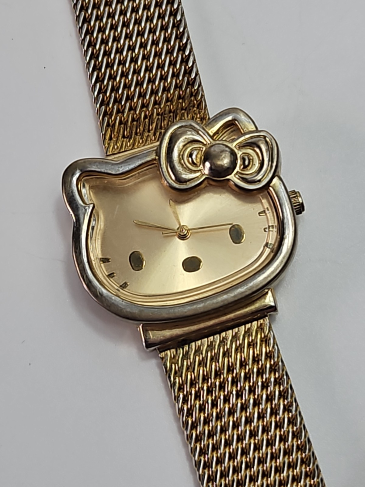 Sanrio Hello Kitty Watch Womens Gold Mesh Band New Battery Y2K