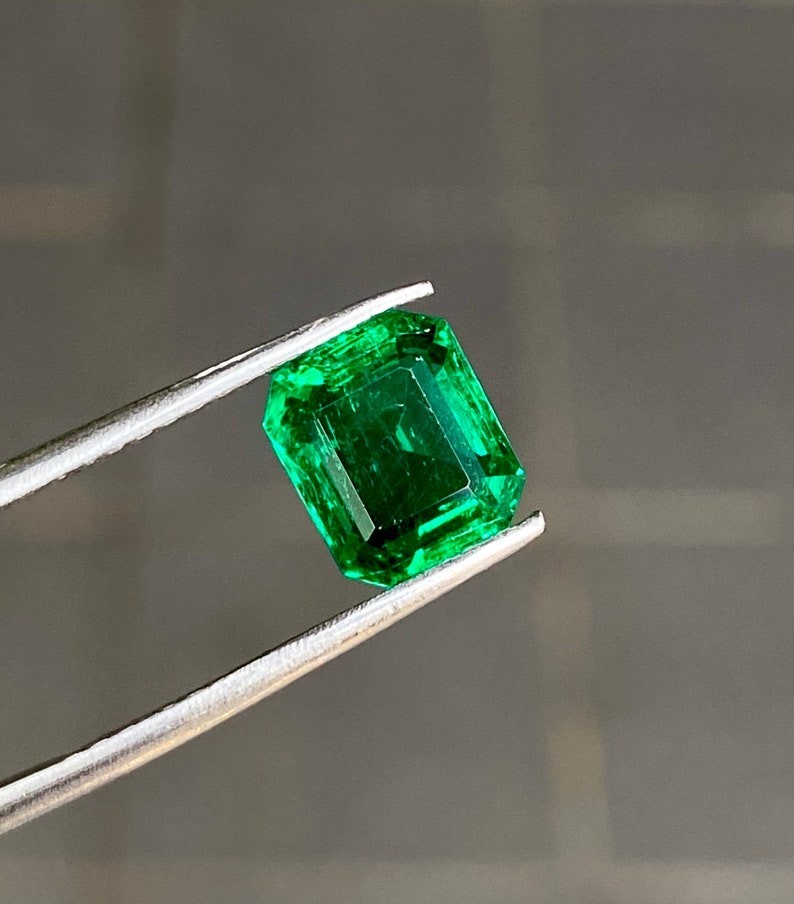 Natural Colombian Green Emerald 4.55 Ct GIE Certified Emerald Cut Loose Gemstone