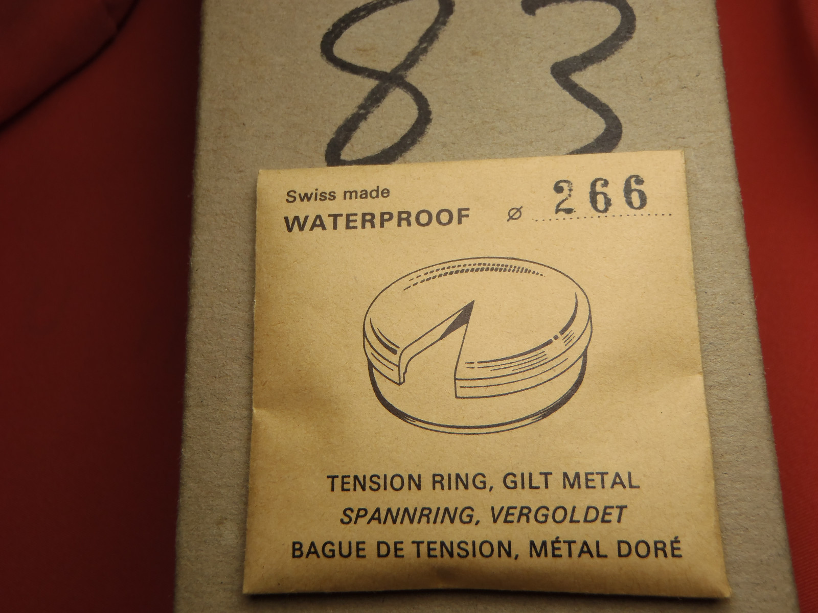 SWISS GILT METAL TENSION RING ROUND PLASTIC WATCH CRYSTAL WATERPROOF 26.6 MM
