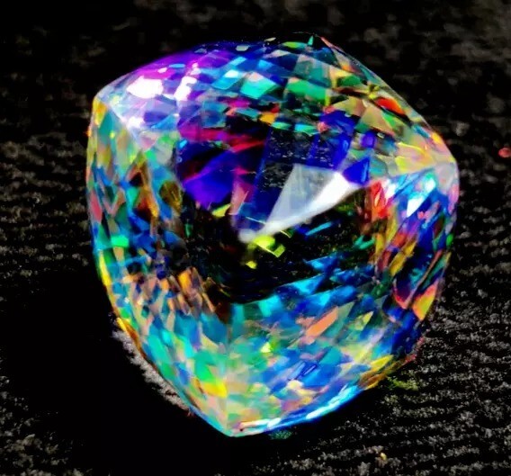 Rainbow Color Natural Mystic Topaz Fancy Cube Cut 200 Ct+ EGL Certified Gemstone