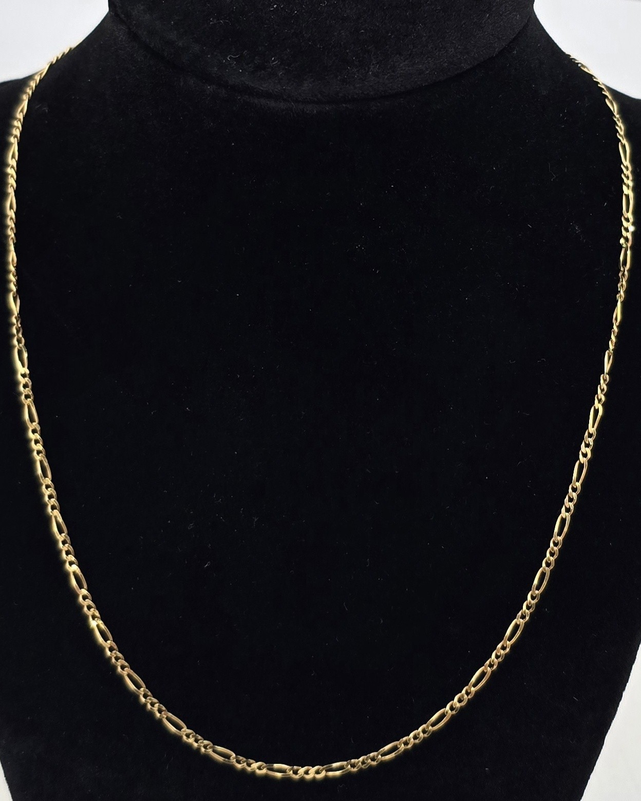 Extravagant 18K Yellow Gold 2mm Figaro 18″ Necklace 5.14g