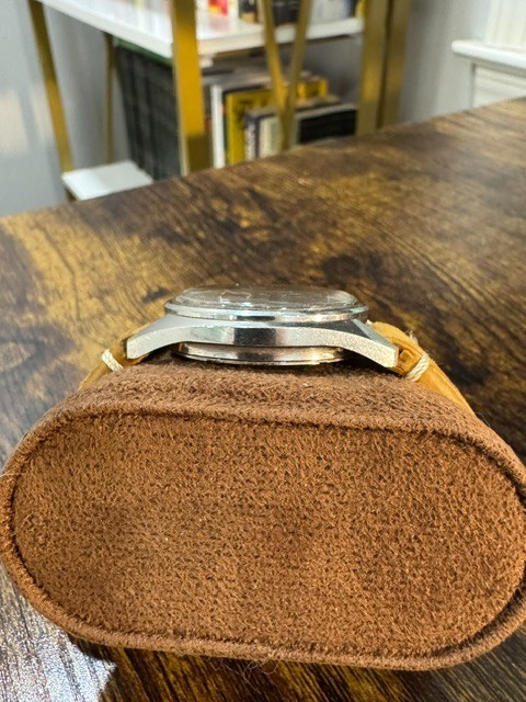 Vintage Seiko 7006-8007 Gray Sunburst Dial Watch Day Date