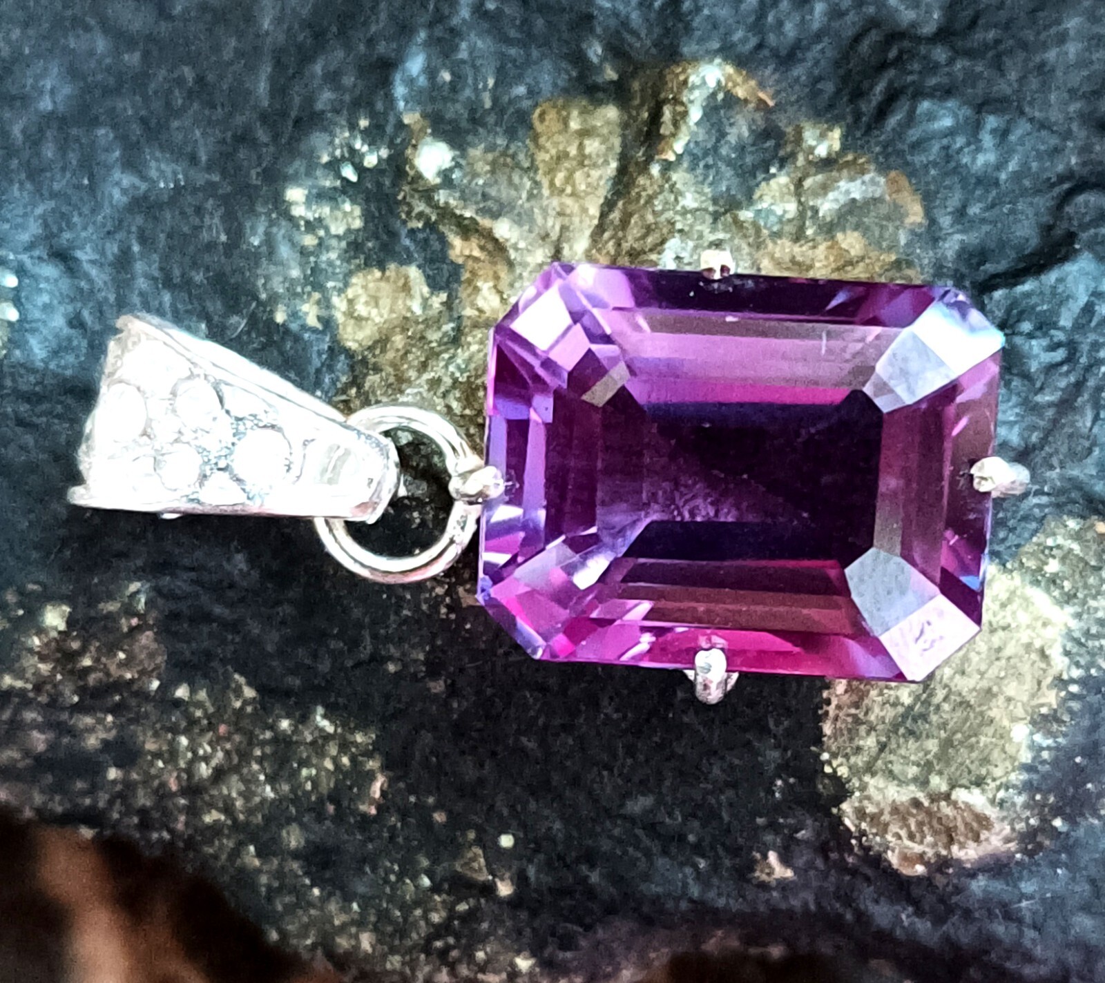 Natural Alexandrite Pendant Bi-Color Gemston,925 Sterling Silver Pendant 36.60Ct